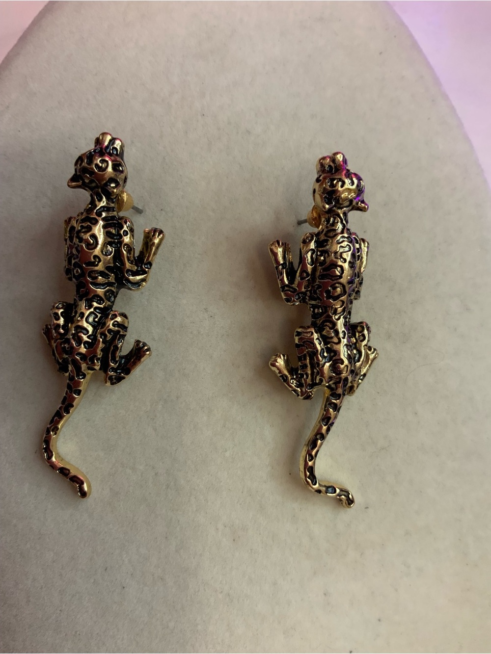 Awesome Gold Tone and Black  Leopard Earrings (Y-20)